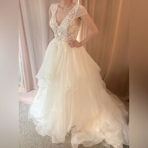 Sincerity Wedding Dress by Justin Alexander- New with tags.
